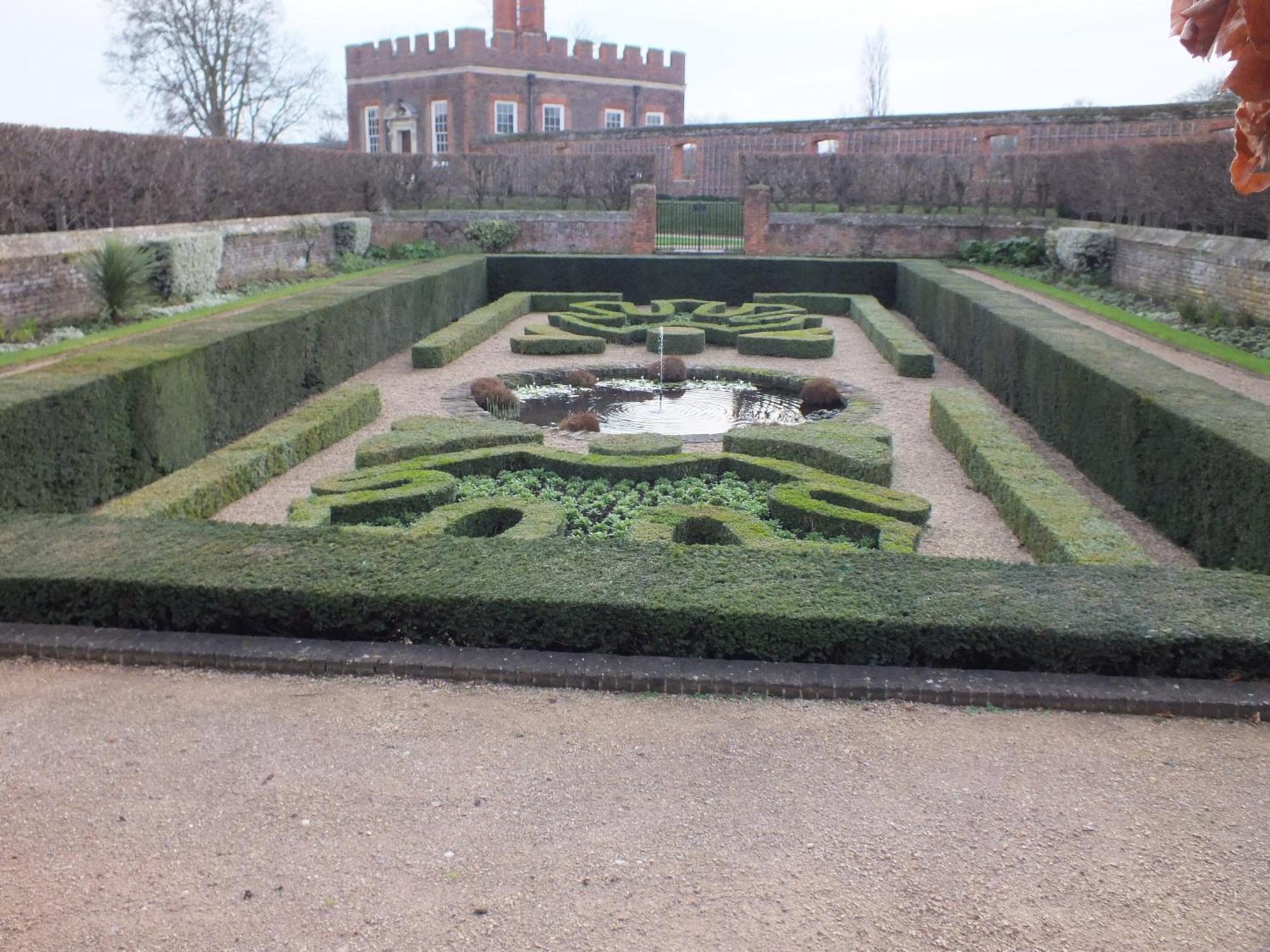 Hampton Court Snug Walk To Train & Palace East Molesey Kültér fotó