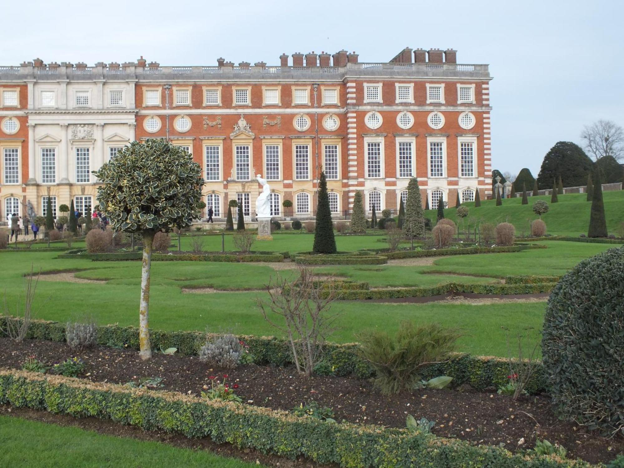 Hampton Court Snug Walk To Train & Palace East Molesey Kültér fotó
